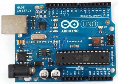 scheda arduino uno r3